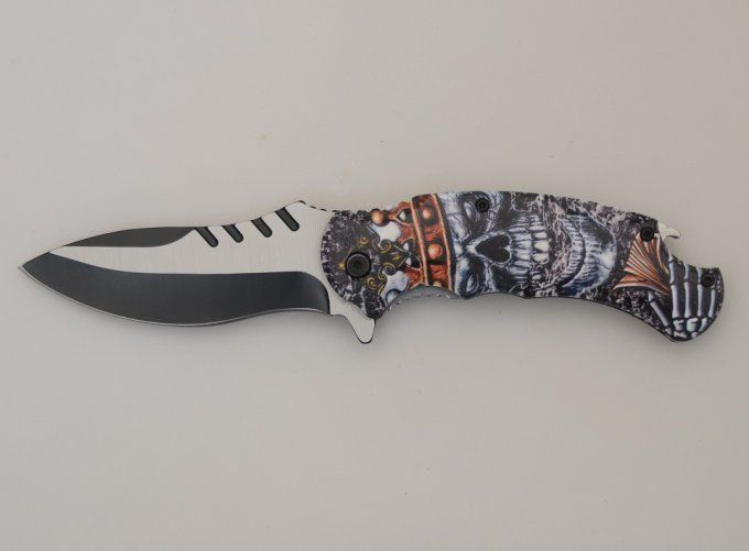 Couteau pliant Tête de mort couronnée  lame de 9 cm