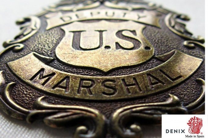 Badge de Marshalle Deputy doré avec aigle