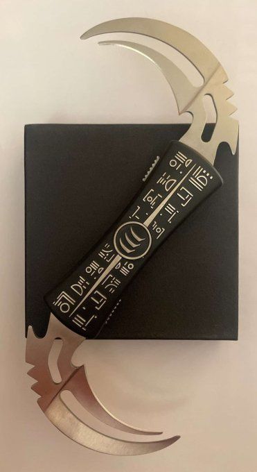 Coffret Couteau shuriken double lame noir et argenté
