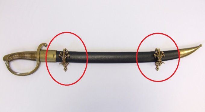 Support Mural Fleur de Lys  Doré