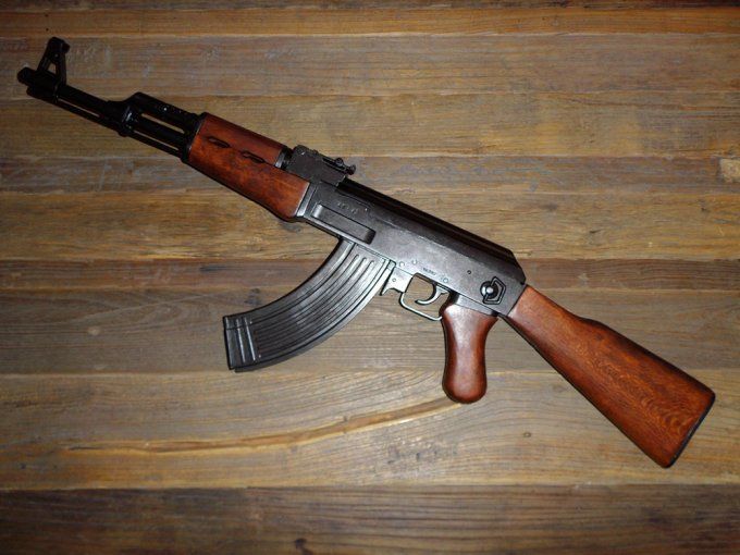 AK 47 Crosse Bois * KALASHNIKOV