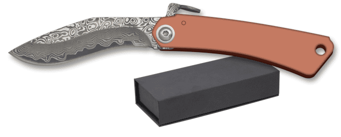 Couteau  pliant rouille  lame courbé de 7.00 cm