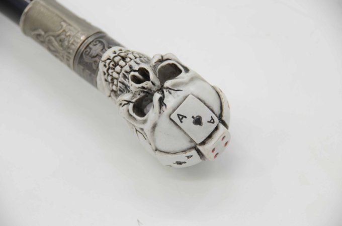 Canne épée tete de mort Poker