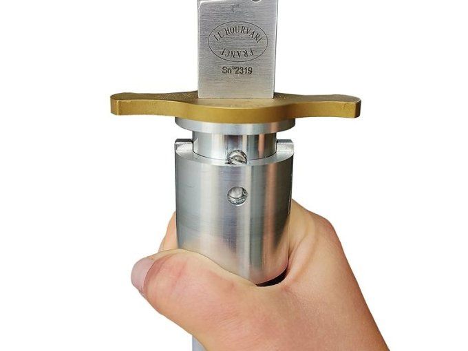 Epieu de chasse Hourvari le traqueur 25 cm Orange  avec Etui cuir